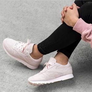 Reebok Classic Sneakers